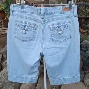 Woman's faded shorts size.Misses10 Little stretch  leg inseam 11/1/2